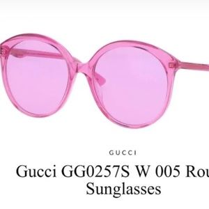 Gucci Pink Sunglasses. Barely worn. Beautiful velvet green case included. 💗